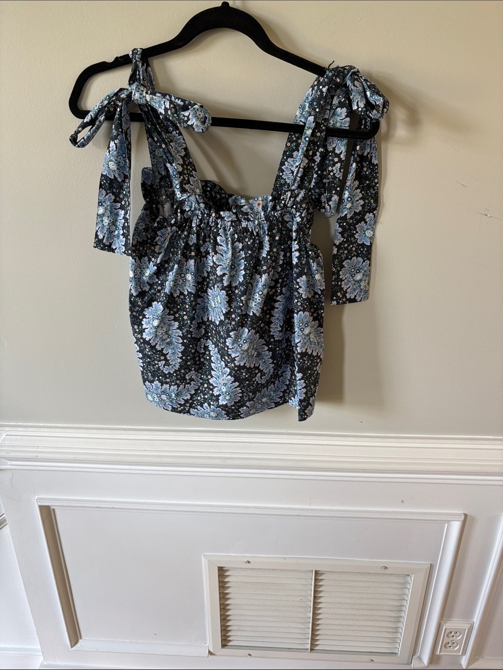 J Crew Collection Liberty Print Poplin Cotton Tank with bows, size medium